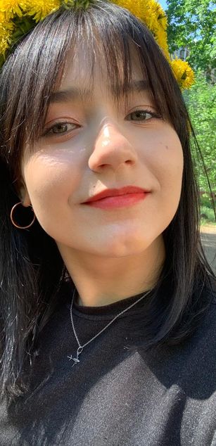 Model - Limmi allnatural