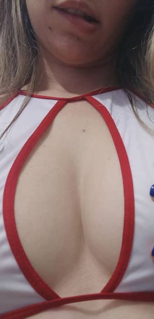 Model - Heidy Kung blowjob