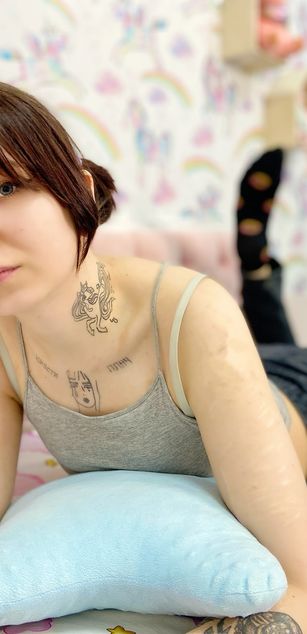 Model - RubiDayman striptease