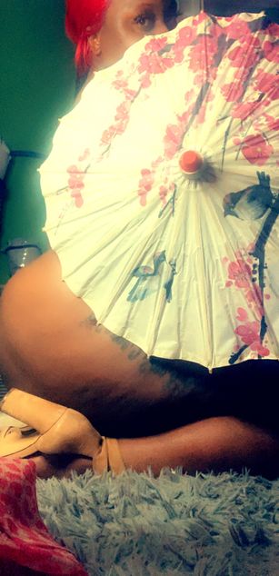 Model - La Fraise au Chocolat findom