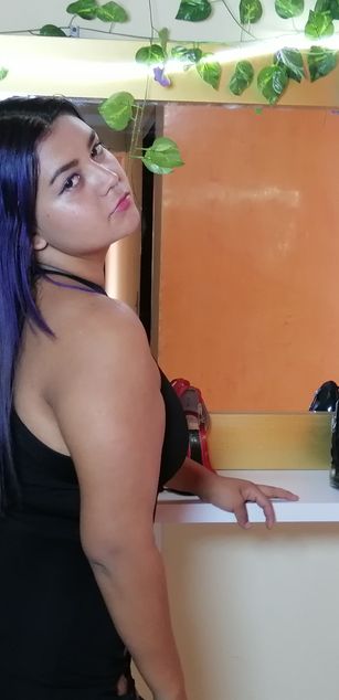 Model - Violeta latin