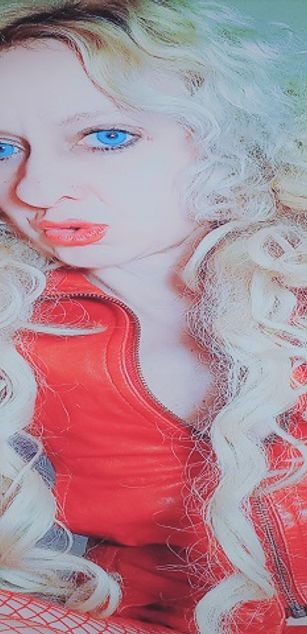 Model - whisky pussy