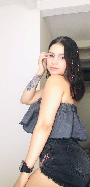 Model - Emily_Hot_ femdom