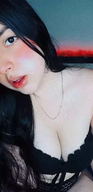 Model - Mariangel Di Nuzzo bigtits