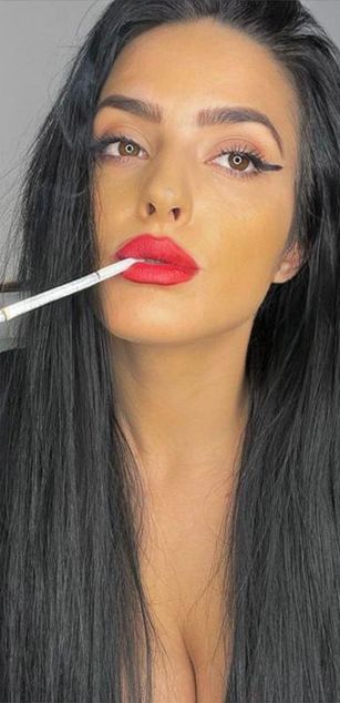 Model - Mistress Evil legs