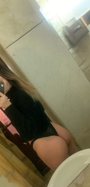 Model - Kessi Kes sexy