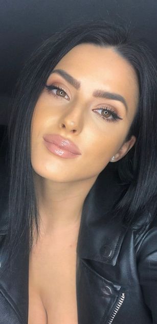 Model - Mistress Evil legs