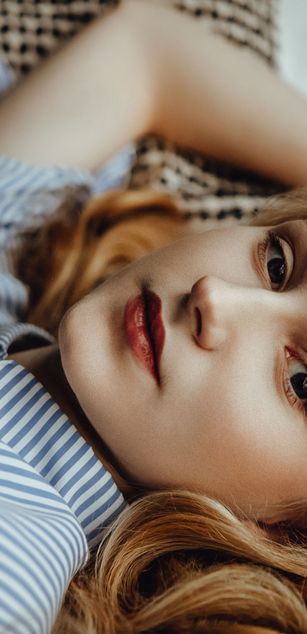 Model - Ashley petite