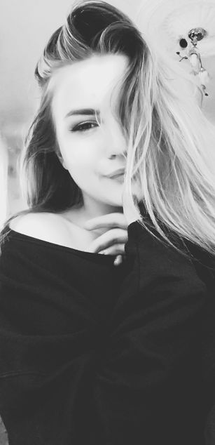 Model - Anjelika dirtytalk