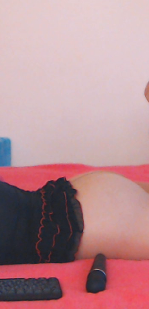 Model - Miss Lexy Gold fetish