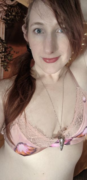 Model - WickedAphrodite deepthroat