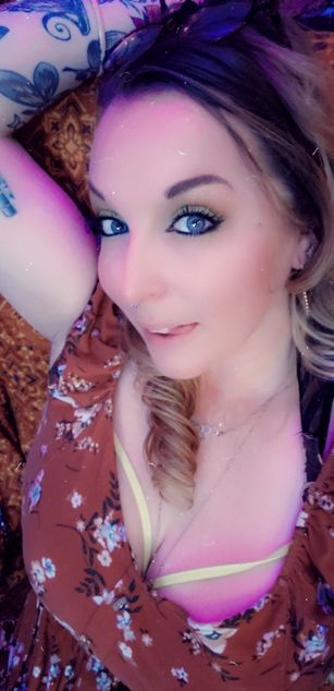 Model - Lily McDermot toys