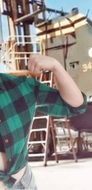 Model - WickedAphrodite deepthroat