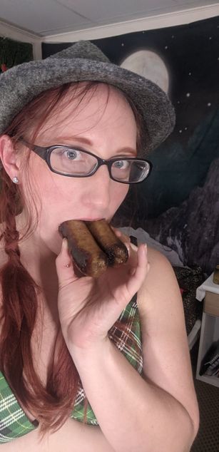 Model - WickedAphrodite deepthroat