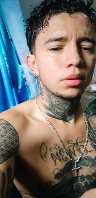 Model - alexander tatto bigballs