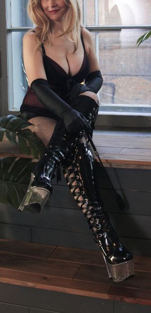 Model - Lady N roleplay