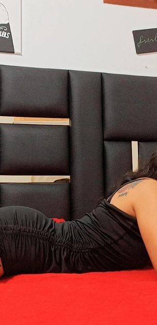 Model - Giannina Mason squirt