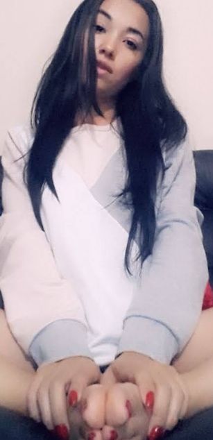 Model - emilycroz sexy