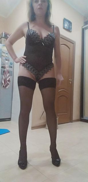 Model - AnnaZe dildo