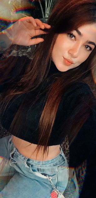 Model - Sofiaherrera feet