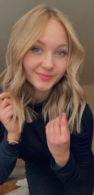 Model - Angelica teen