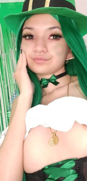 Model - Ms.Pickles deepthroat