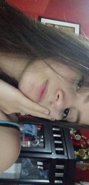 Model - Valeria Mendez deepthroat