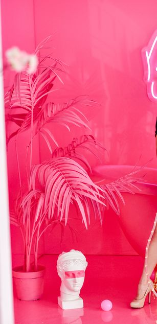 Model - Helen Mouris Hot