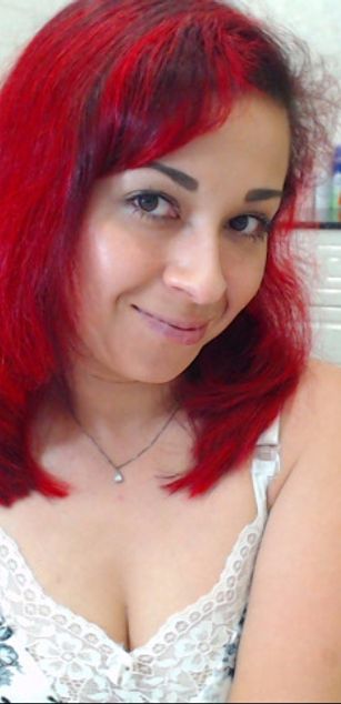 Model - Lana smallfeet