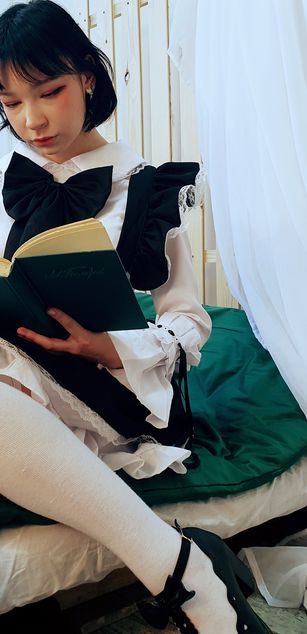 Model - Yuka stockings