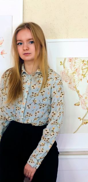 Model - Britney Blush girl