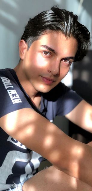 Model - Adam Thompson sexy