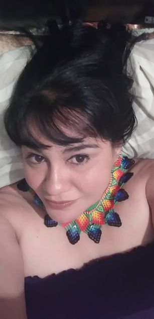 Model - valen curve latina