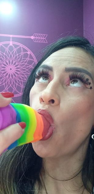 Model - DalilaCarter pantyhose