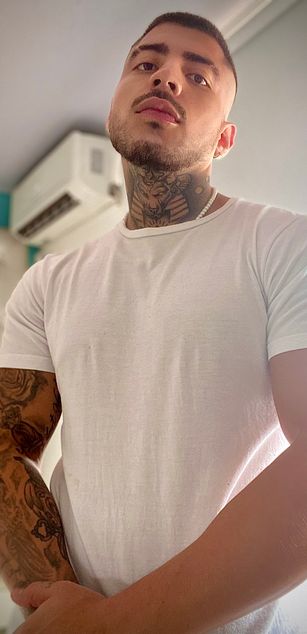 Model - Androide23 domination