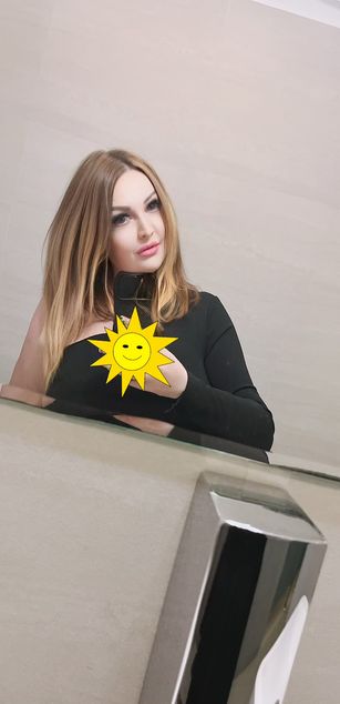 Model - BritneyStone striptease