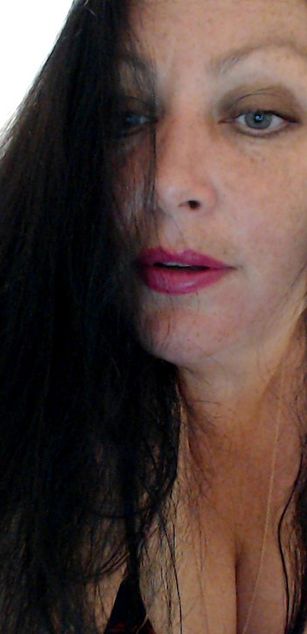 Model - BruneteBBW outfits