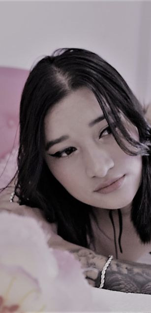 Model - Eva Sanders pantyhose