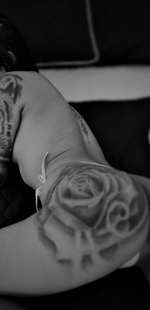 Model - Eva Sanders pantyhose