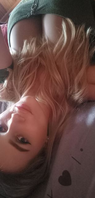 Model - Fabulous Beauty ass