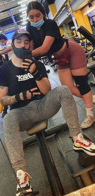 Model - Camila y Andy latina