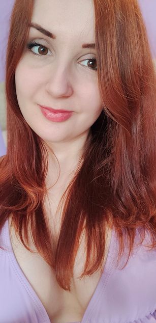 Model - LeilaBlissXO curvy