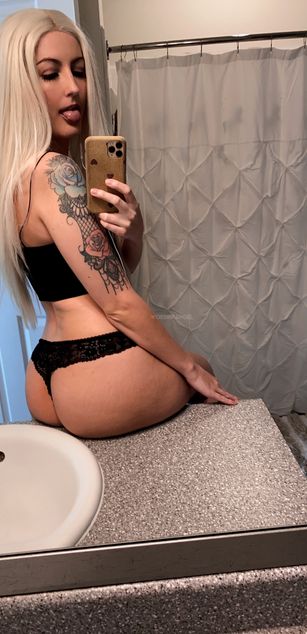 Model - Worship Angel femdom