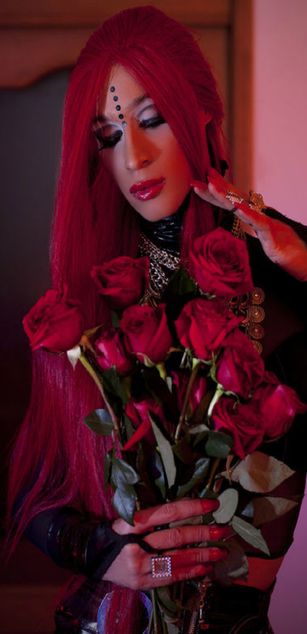 Model - esmeraldalips horny