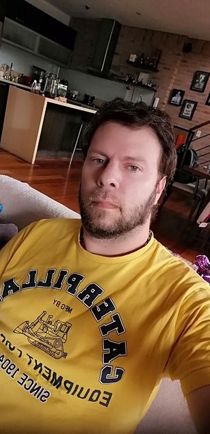 Model - MASTER BRUCE joi