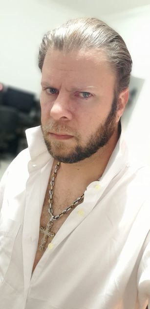 Model - MASTER BRUCE joi