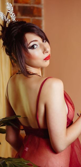 Model - scarlettoshi joven