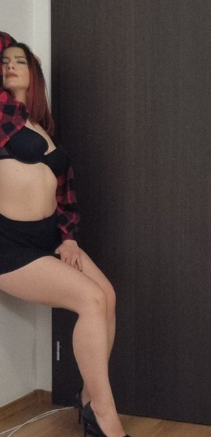 Model - AnaHathor domination