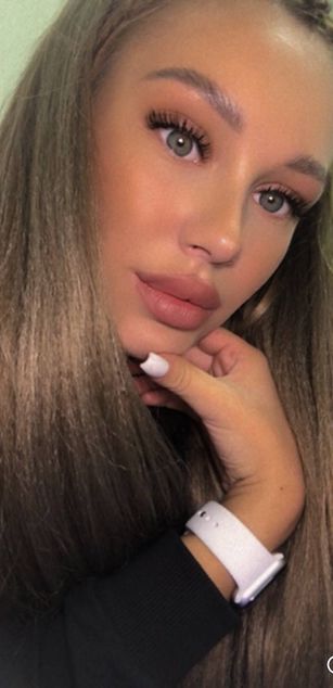 Model - MollyCandy dirtytalk