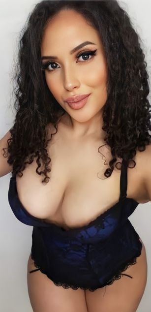 Model - Nya_belle blowjob